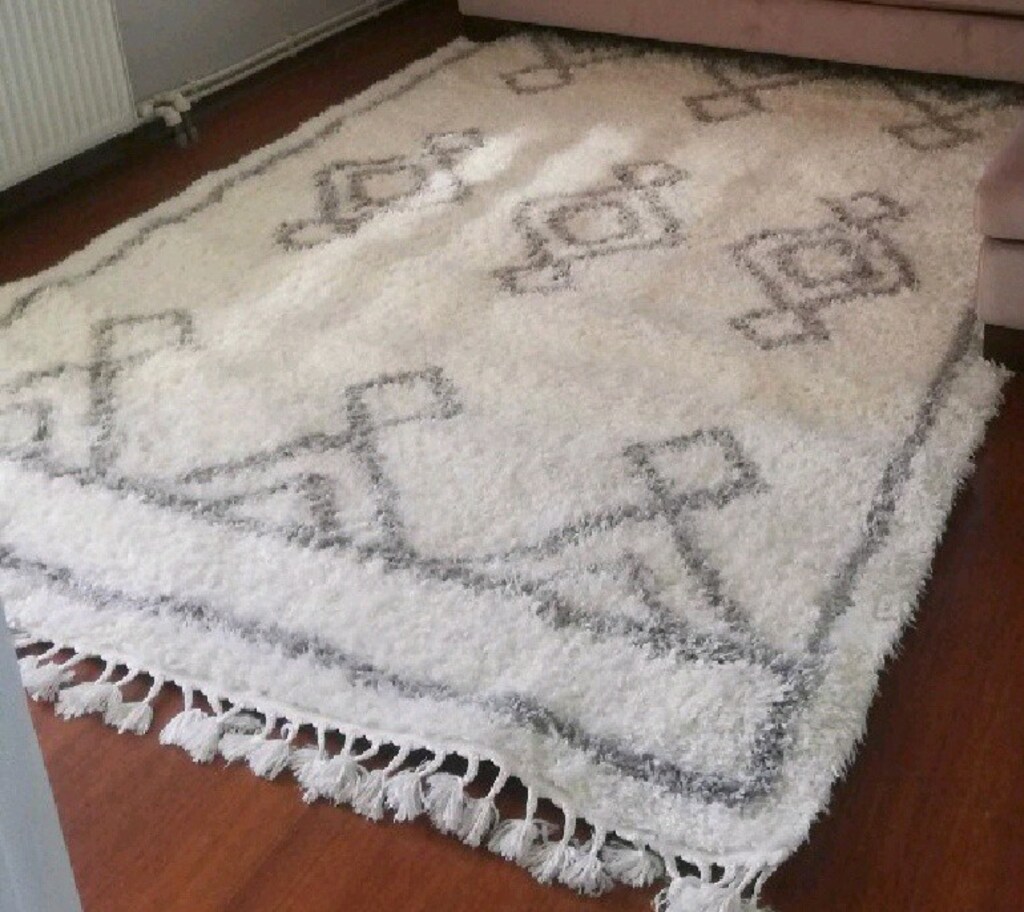 200x290 ölçüsünde SHAGGY HALI YIKATILMIŞ POŞETLİDİR. SON FİYATTIR - 2