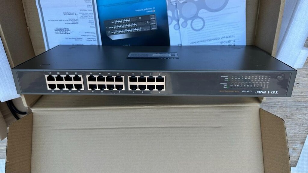TP-Link TL-SF1024 24 Port 10/100 Mbps Switch - 2