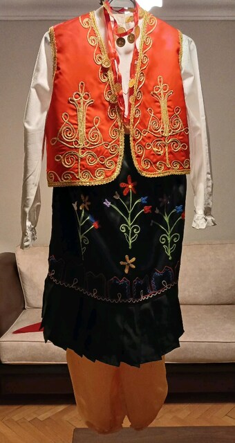 KIZ ÇOCUĞU YÖRESEL FOLKLOR KIYAFETİ