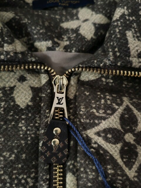 Louıs Vuitton bayan mont