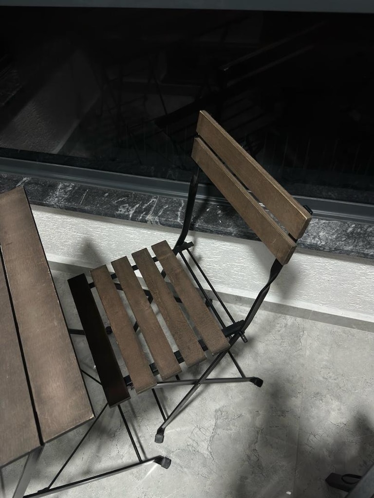 ikea marka 2li ahşap kaplı metal sandalyr takımı - 3