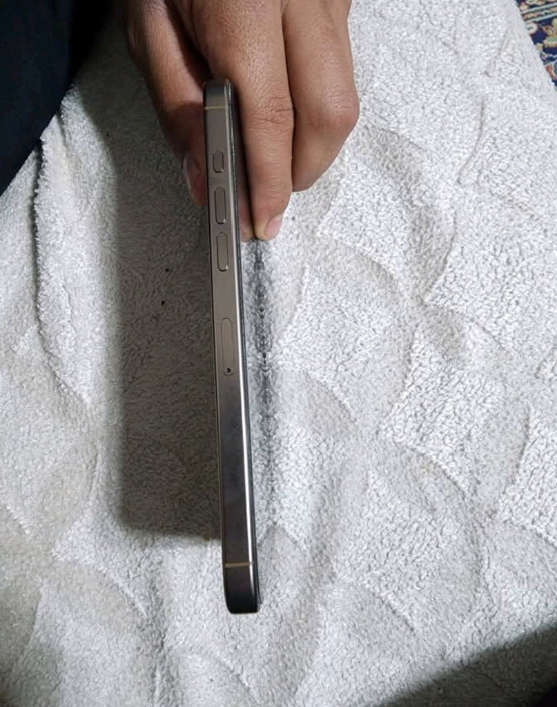 İPHONE 16 PRO MAX BEYAZ - 2