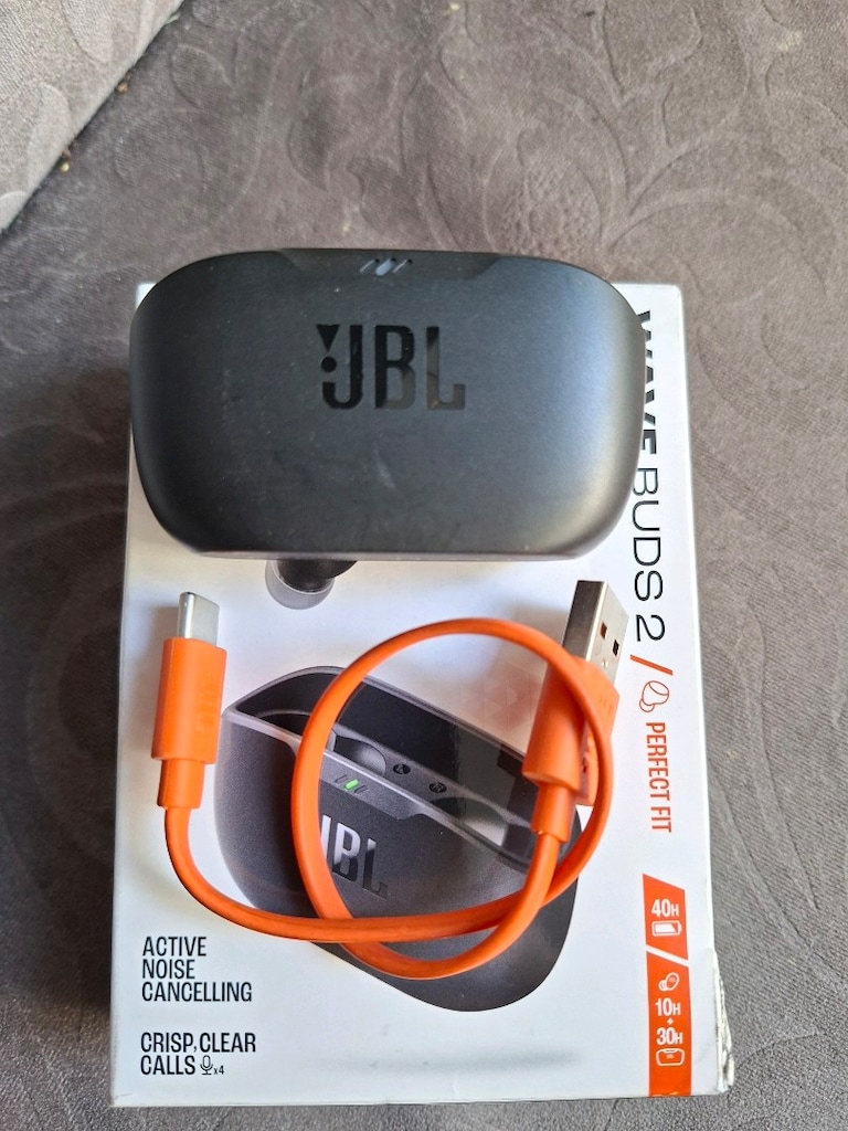 hıc kullanılmamış JBL kulaklık - 5