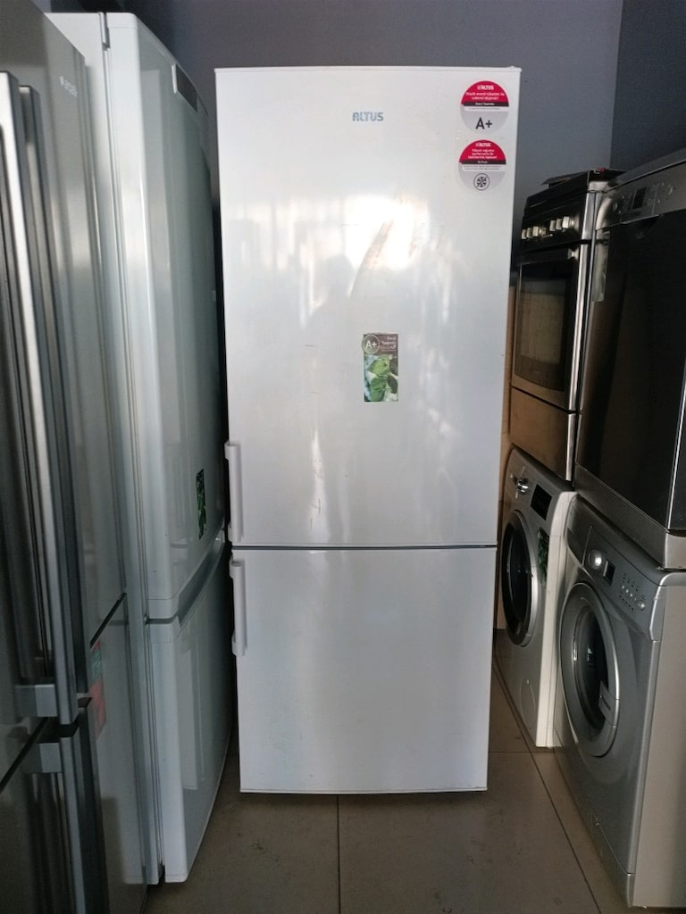 altus alttan buzluklu buzdolabı - 2