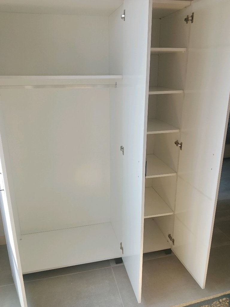 3 kaplı dolap - 2