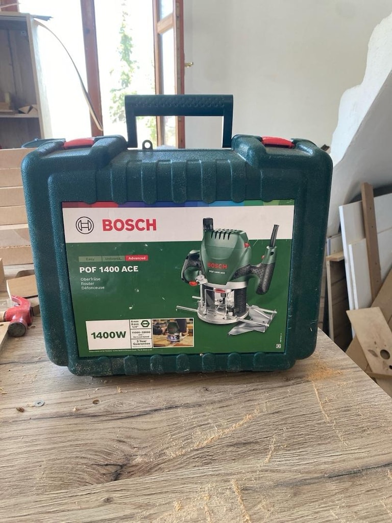 BOSCH POF 1400 ACE Freze + 15 Parça Profesyonel Uç Seti - 8