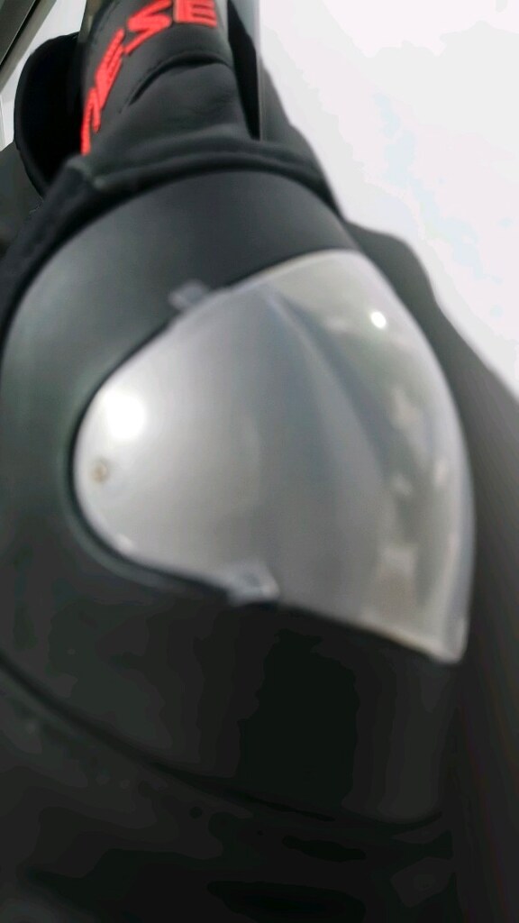 deri mont dainese - 9