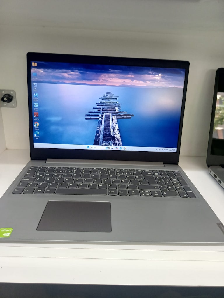 LENOVO İ5 8265U İŞLEMCİ 15.6" İNÇ + 2GB EKRAN KARTI + 8GB RAM LAPTOP - 9