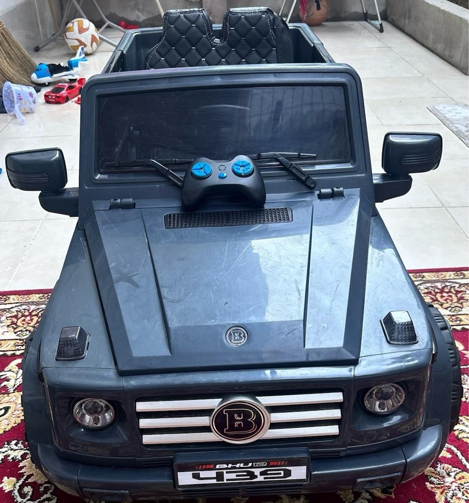 Çok Az Kullanılmış Temiz Uzaktan Kumandalı Akülü Araba