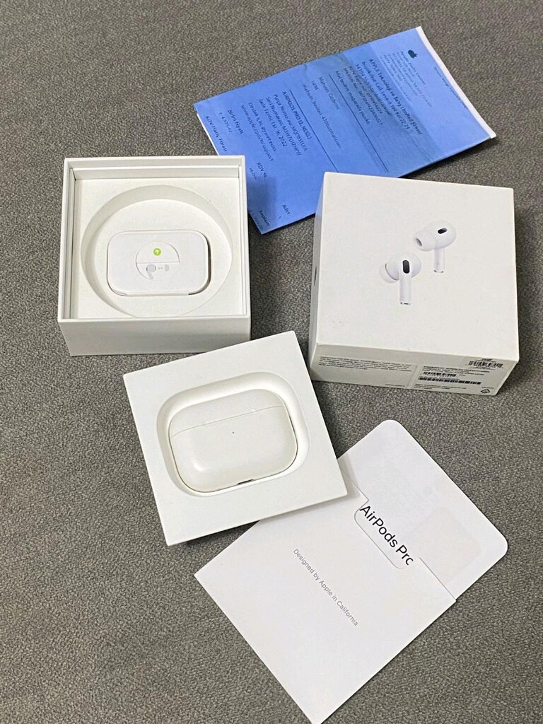 Apple AirPods Pro 2, Orjinal kablosuz kulaklık şarj kutusu - 4