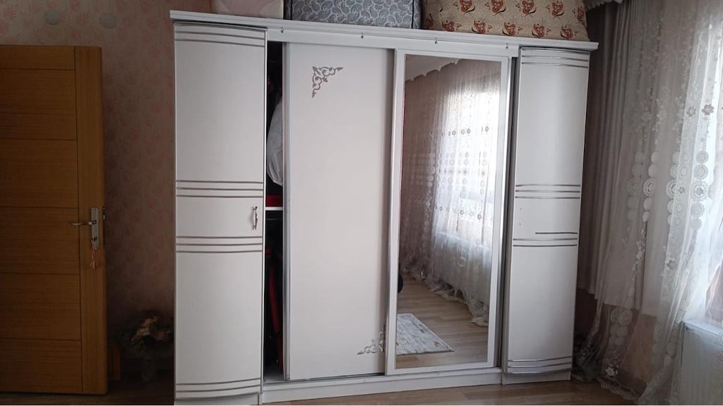 Beyaz Gardrop - 3