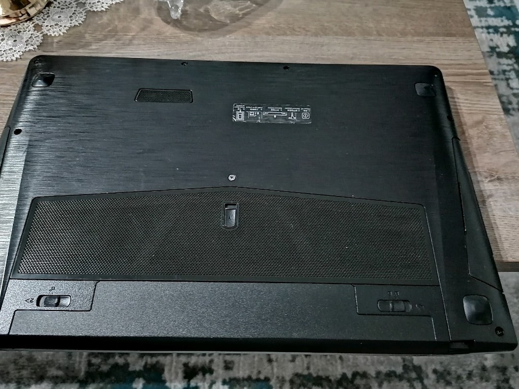 Fırsat ürünü.. LENOVALaptop bilgisayar - 6