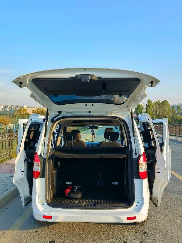 acil satılık Ford Tourneo courier - 4