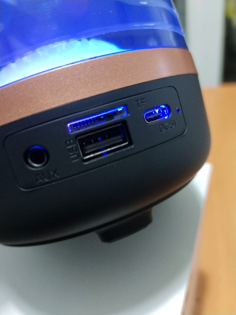YENİ KUTUSUNDA KART USB AUX GİRİSLİ RENKLİ IŞIKLI BULUTOUT HOPARLÖR - 2