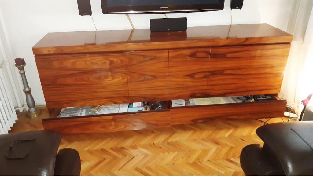 MDF SAYER LAKLI TV ÜNİTESİ VE ORTA SEHPA ACİL SATILIKTIR