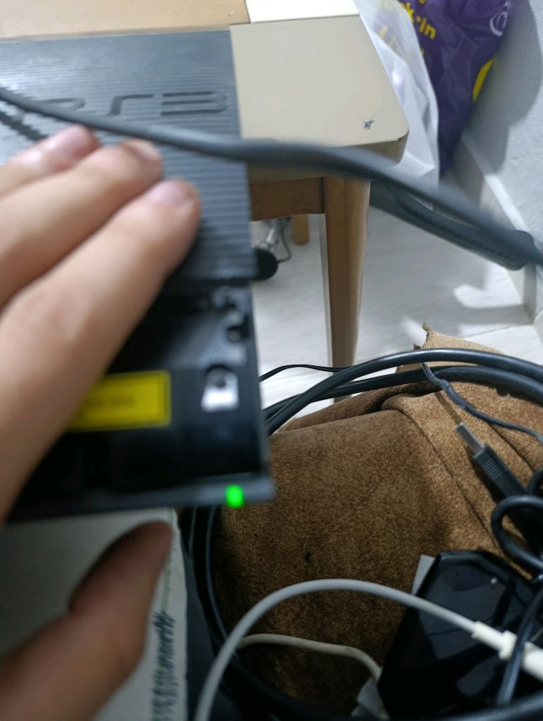 Arızalı PS3 Super Slim (Yedek Parça Niyetine) – Cihaz açma tuşuna bası - 8