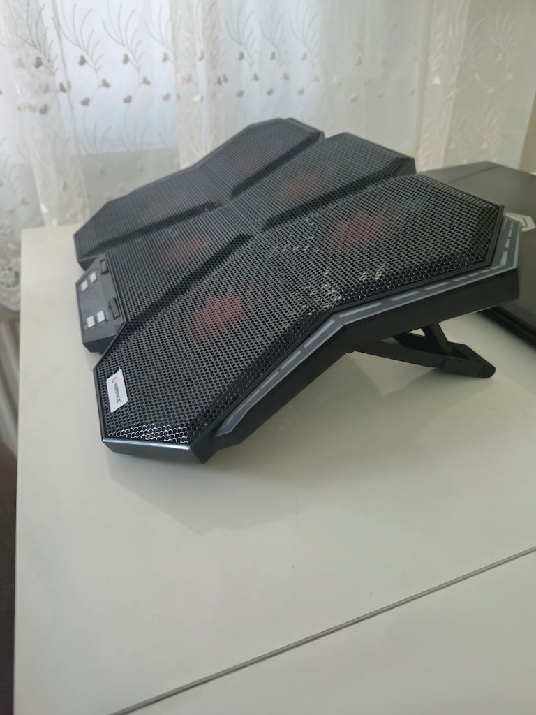 Monster Tulpar T7 V13.1.1 17.3" / i7-7700HQ / GTX 1060 6GB / 16G - 7