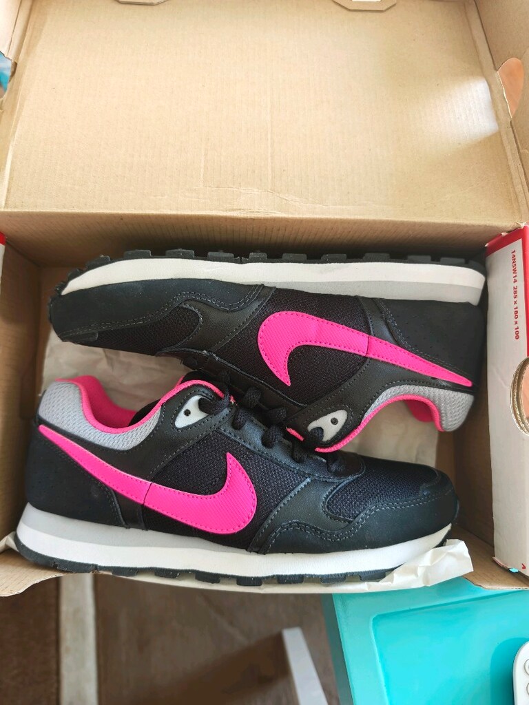 Nike MD Runner orjinal sıfır kutulu üründür - 5