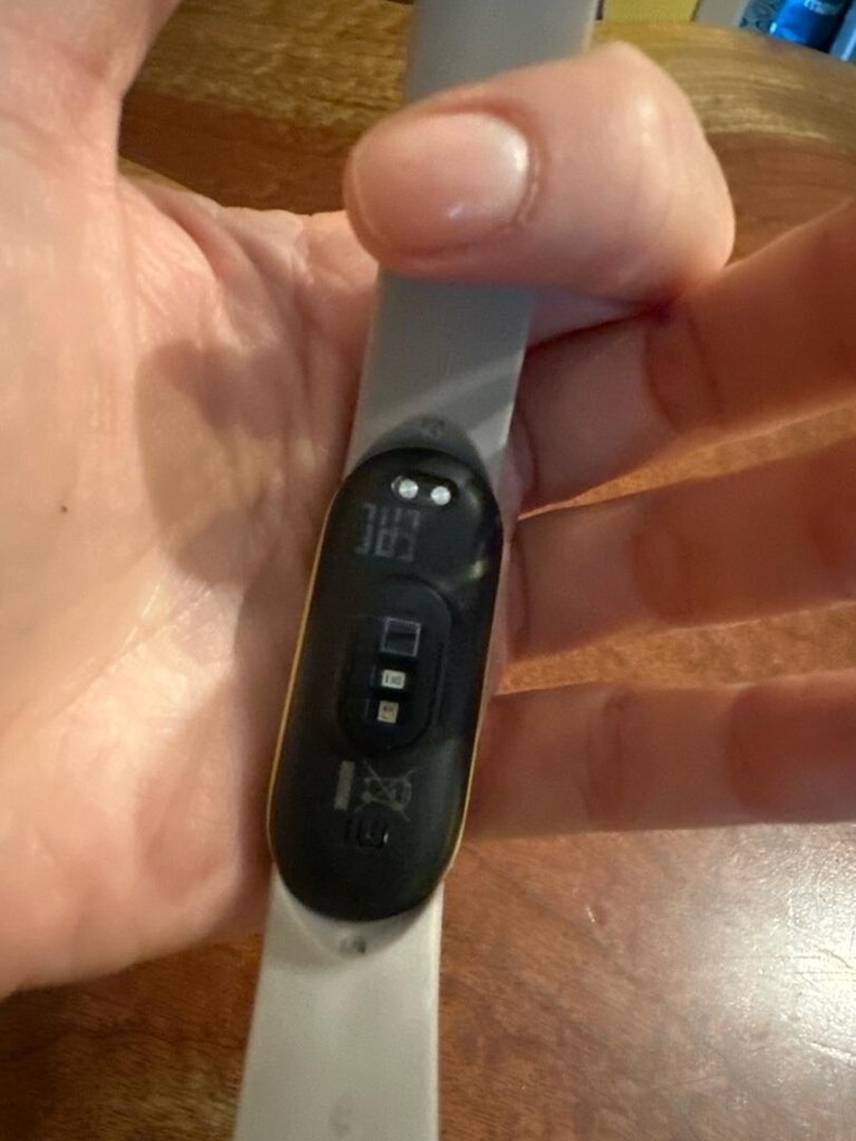 Xiaomi Smart Band 6 akıllı bilekliktir - 2