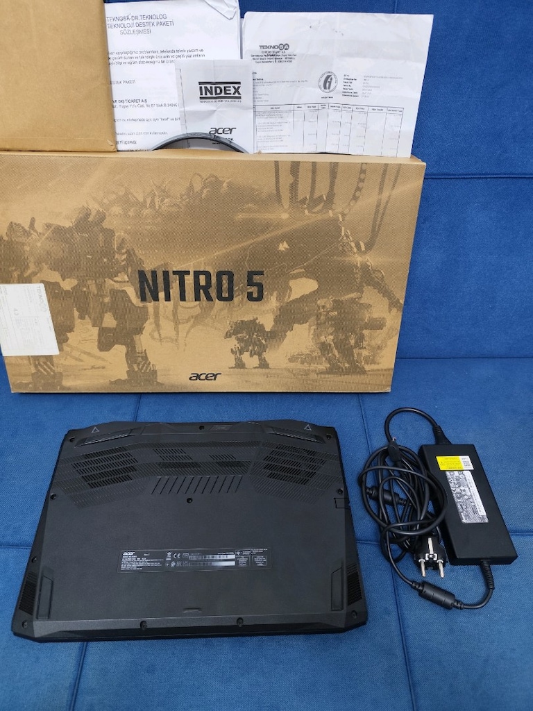 RYZEN 5 5600H + 4 GB RTX 3050 + 16 GB RAM+ 512 SSD - 6