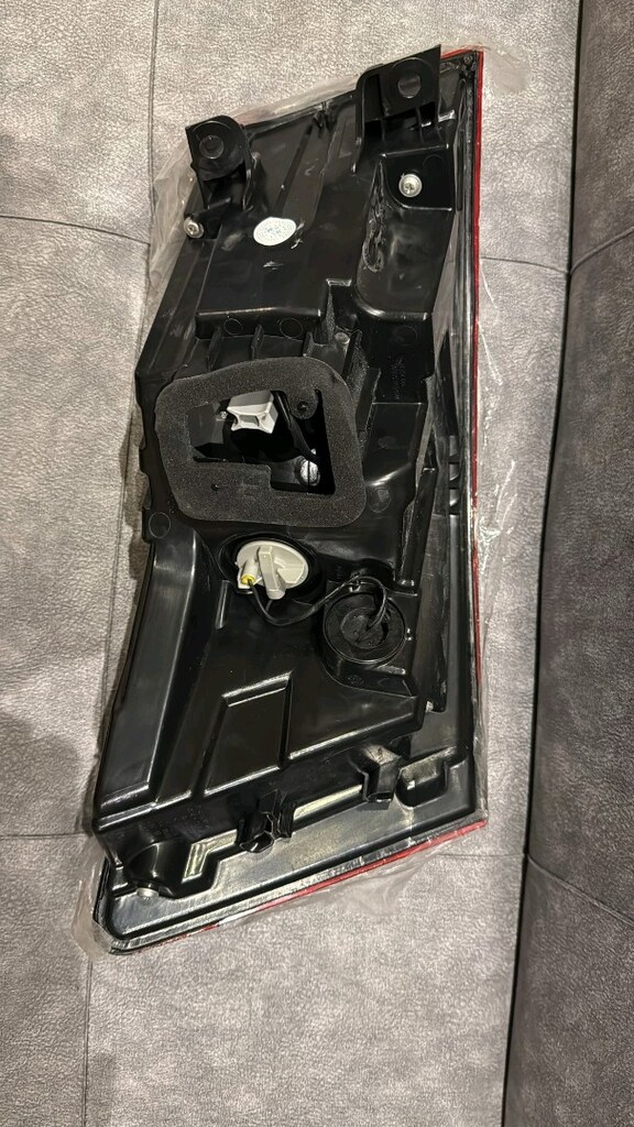 SKODA SUPER B LEDLİ SAĞ STOP SIFIR KARGO OLUR - 3