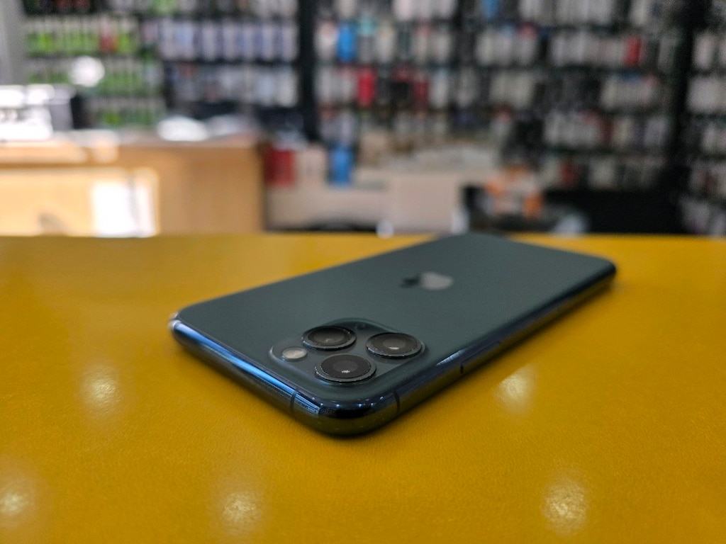iPhone 11 Pro 64GB. Hatasız. Yeşil Renk. Pil:100 - 3