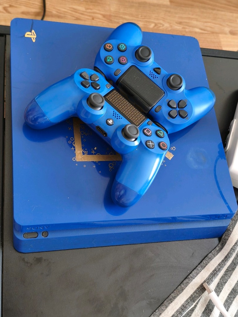 playstation 4 - 3