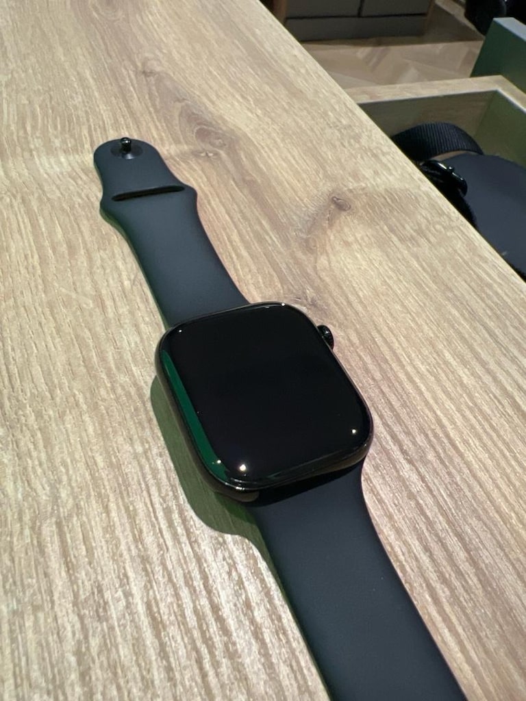 Apple Watch Series 11 46mm - 2