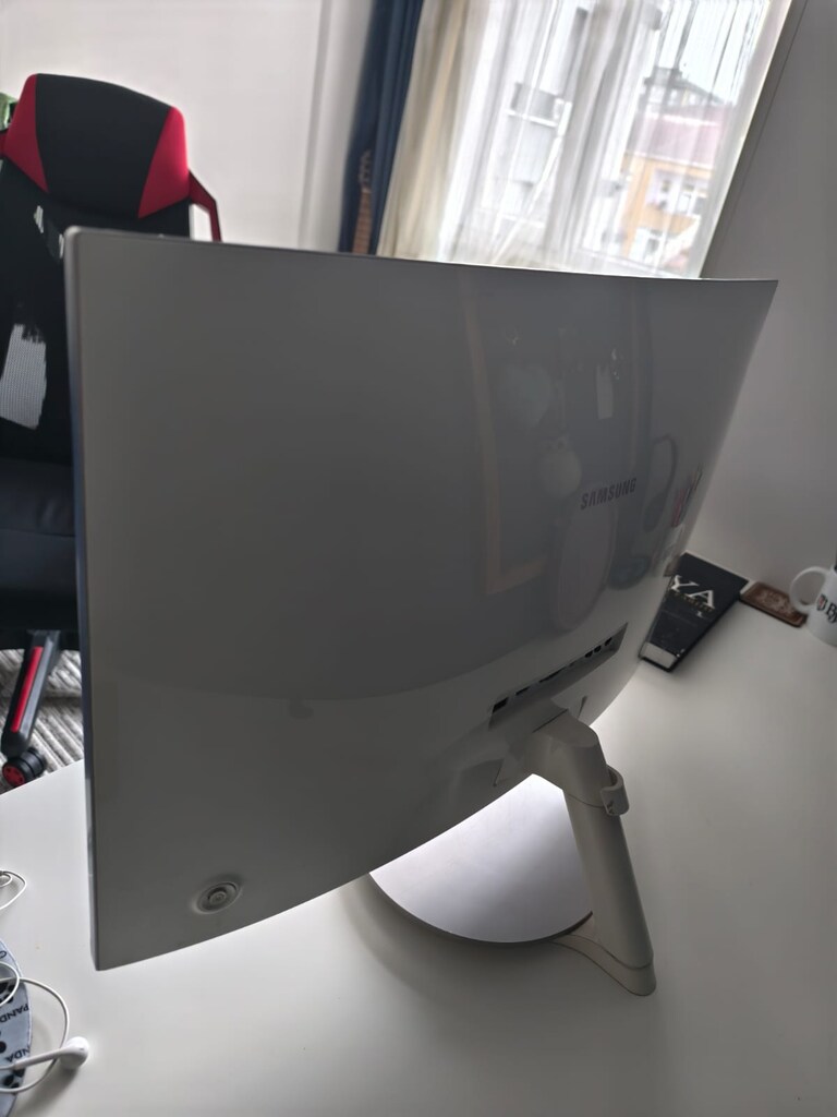 SAMSUNG 27 İNÇ CURVED OYUNCU MONİTÖRÜ - 15