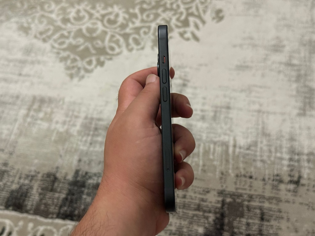Çok Temiz Tamirsiz Sorunsuz iPhone 15 YD Cihazı Yılı Kurtarıyor - 6