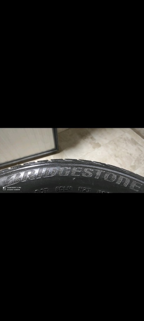 215/55/17 YAZLIK BRİDGESTONE DİŞ DERİNLİĞİ HARİKA 4 ADET TOPLAM 5650 t - 7
