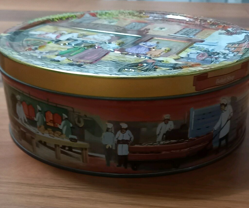 Vintage yuvarlak metal kutu - 3