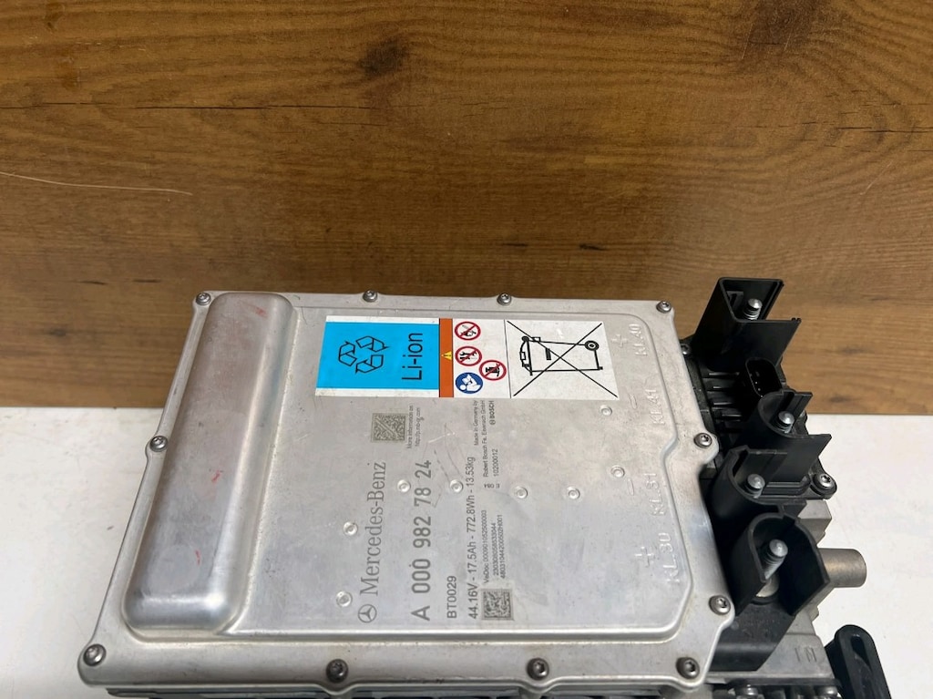 A0009827824 W206 W254 MERCEDES HİBRİT ŞARJ BATARYASI - 2