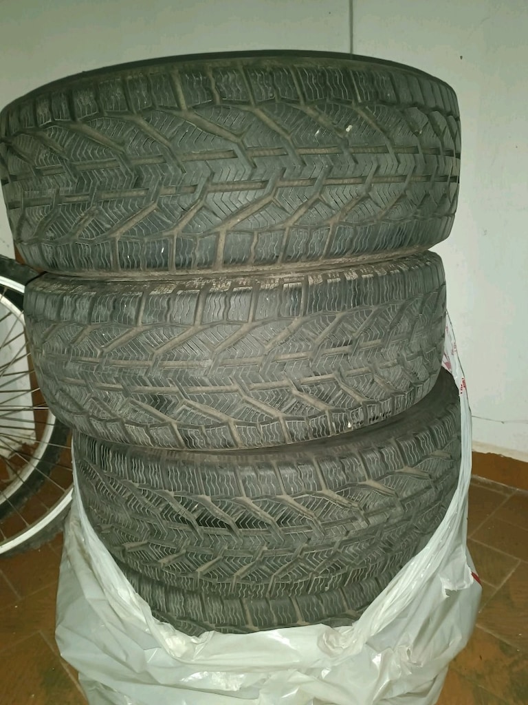 195 55 R16 - 2