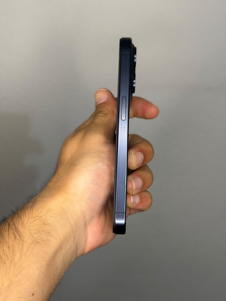 IPHONE 15 PRO (YD) - 2