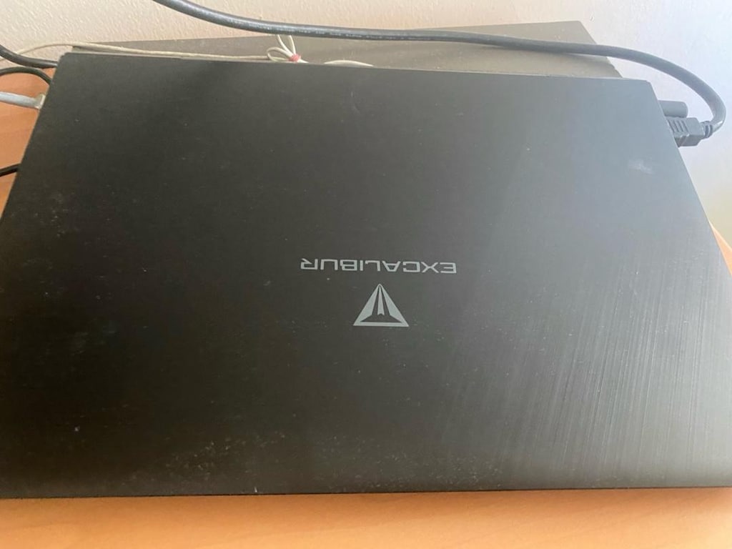 Excalibur G770 Laptop - 4