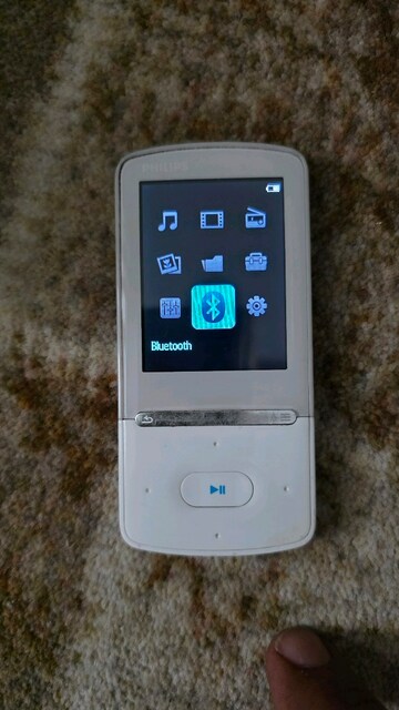 Philips Go Gear Azure Bluetooth ve radyolu mp3 çalar