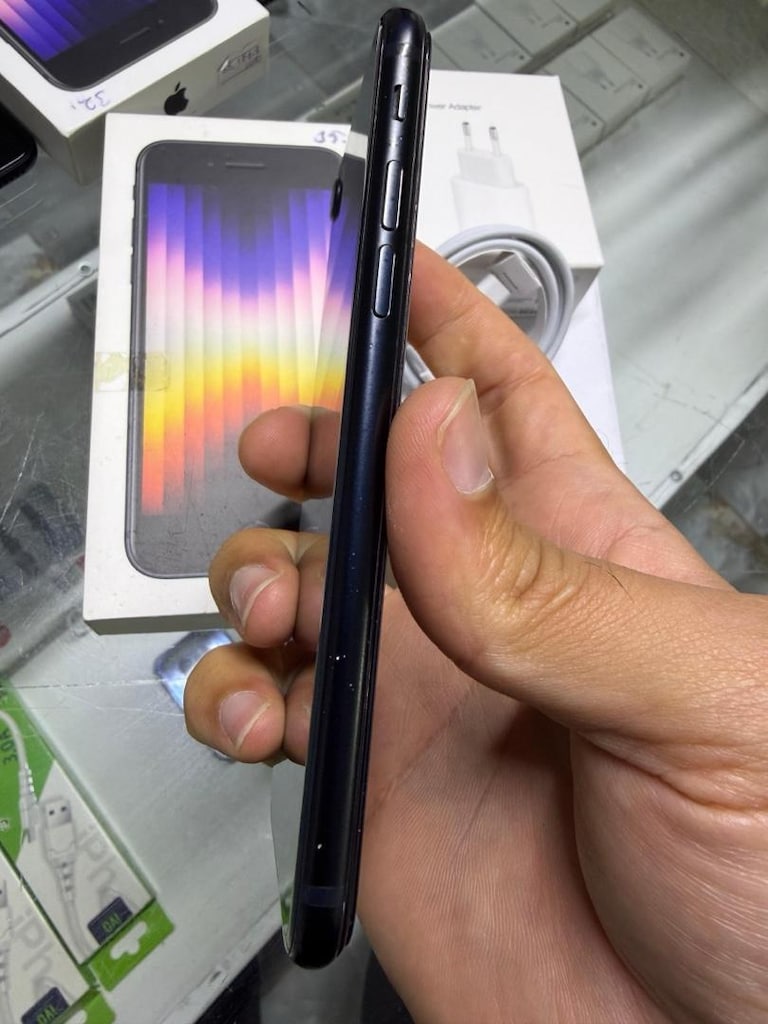 MÜHENDİSCELL’DEN İPHONE SE 3.NESİL İOS 18 PİL%85 KUTU FATURALI - 8