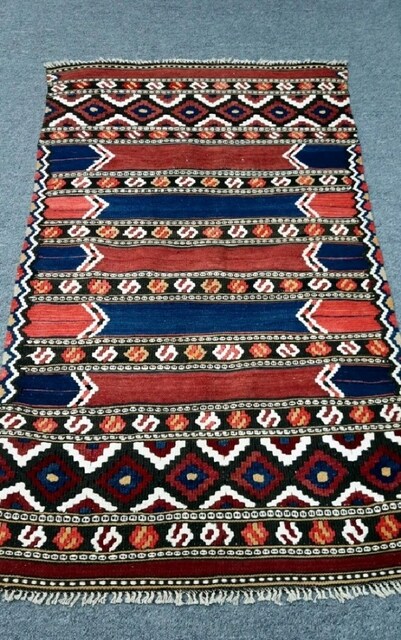 Antika el dokuma yün kilim