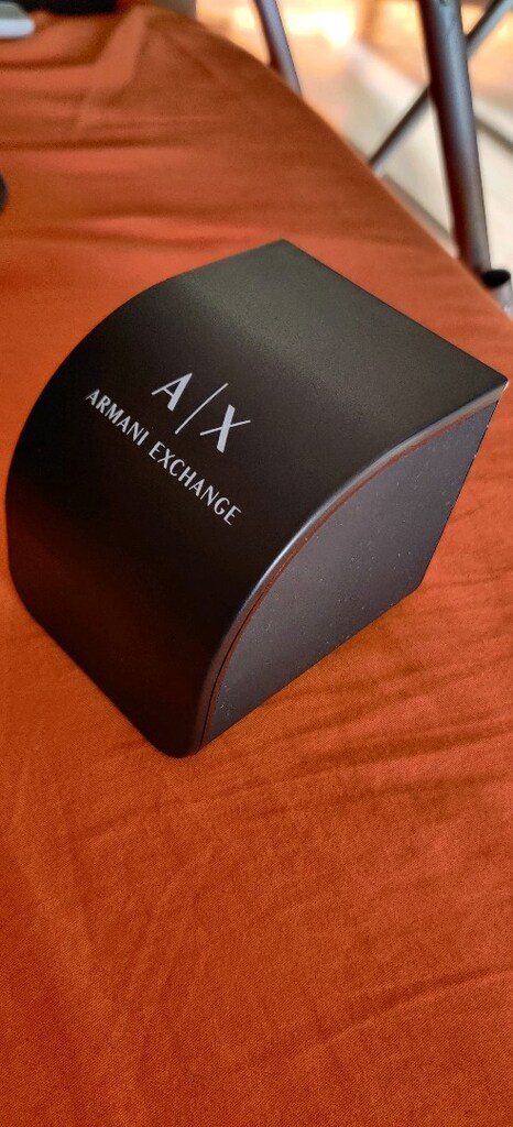 Armani Exchange Kol Saati Kutusu. Sıfır ayarında, içinde yastığı var. - 2