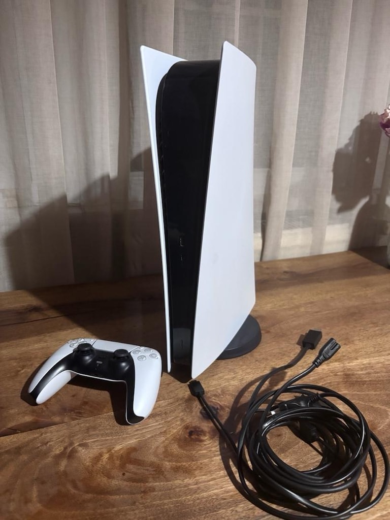 Play Station 5 - 2