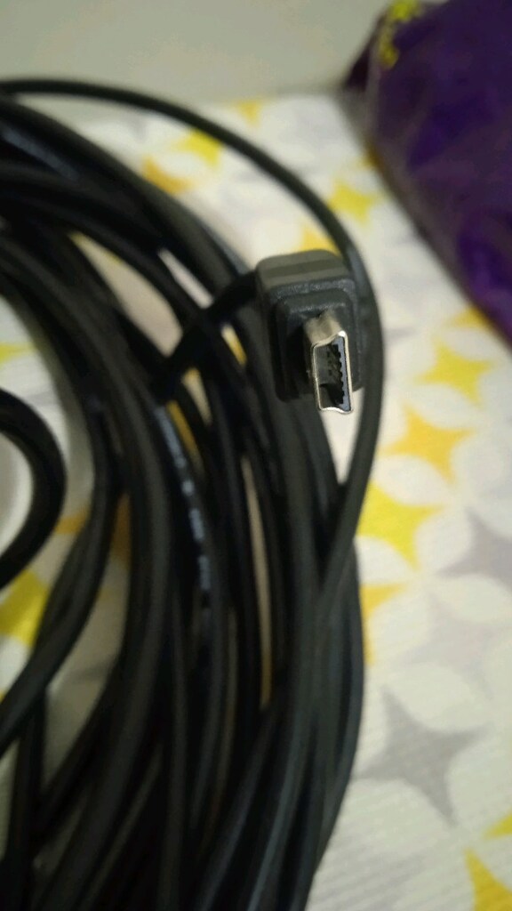 kablo USB B girişi var - 2