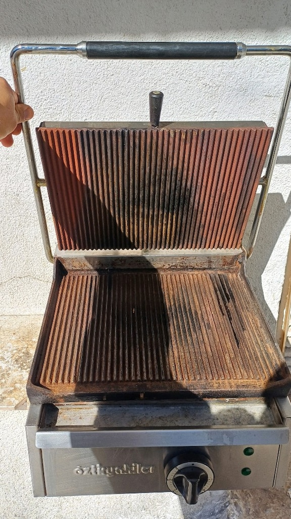 ÖZTİRYAKİLER TOST MAKİNASI - 3