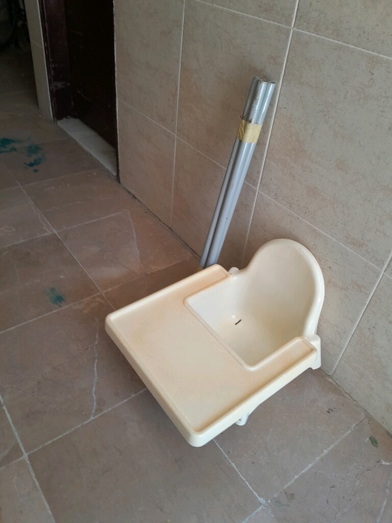 çocuk bebek maması masası sağlam hiçbir sorun yok sağlam bozuk değildi - 3