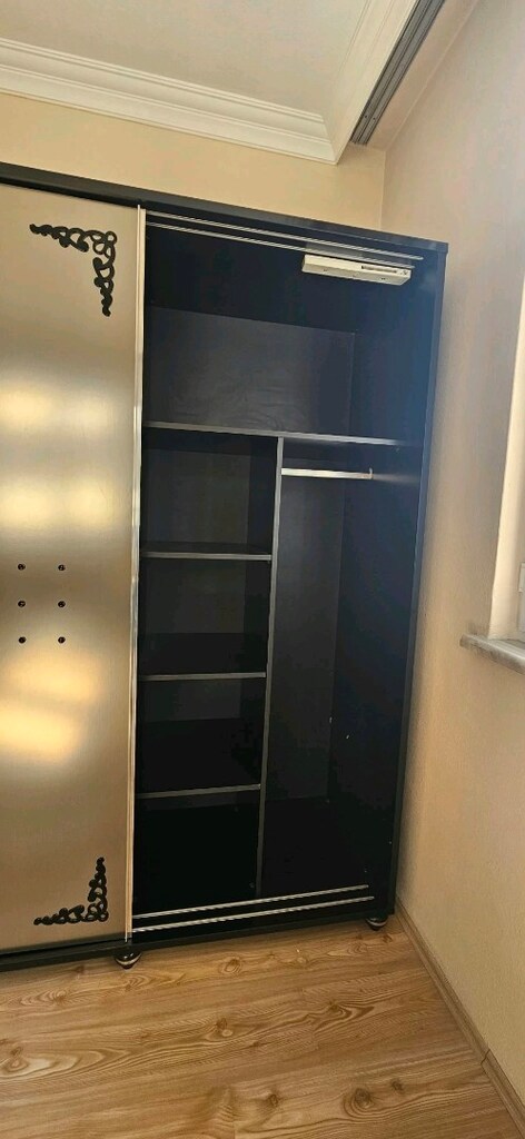 ÜÇ KAPILI SÜRGÜLÜ GARDROP - 12