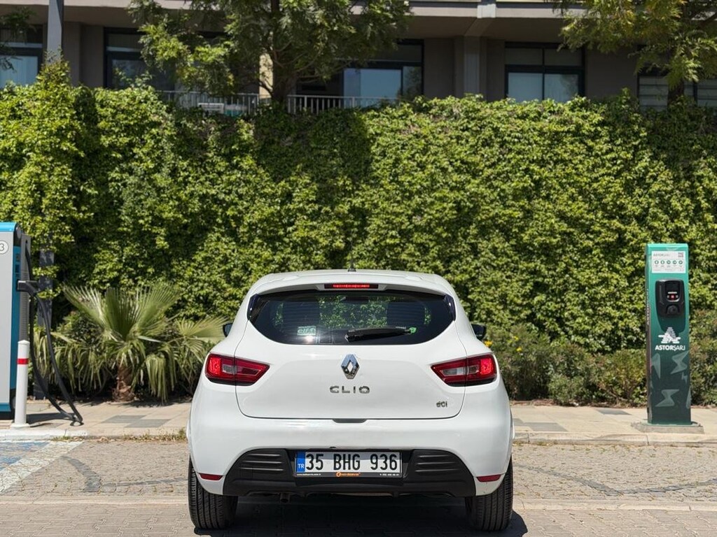 clio 1.5 dci - 12