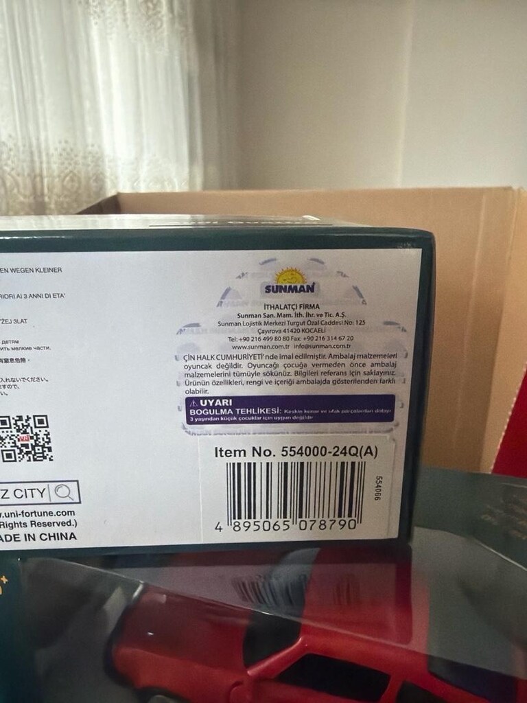 Metal lisanslı oyuncak araba - 3
