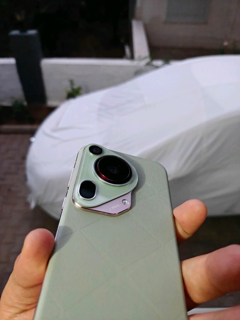 Huawei Pura 70 Ultra - 4