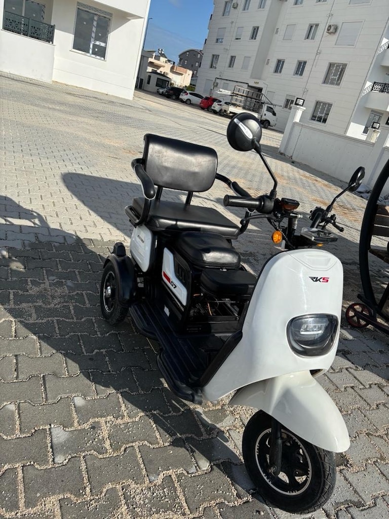 motor - 4