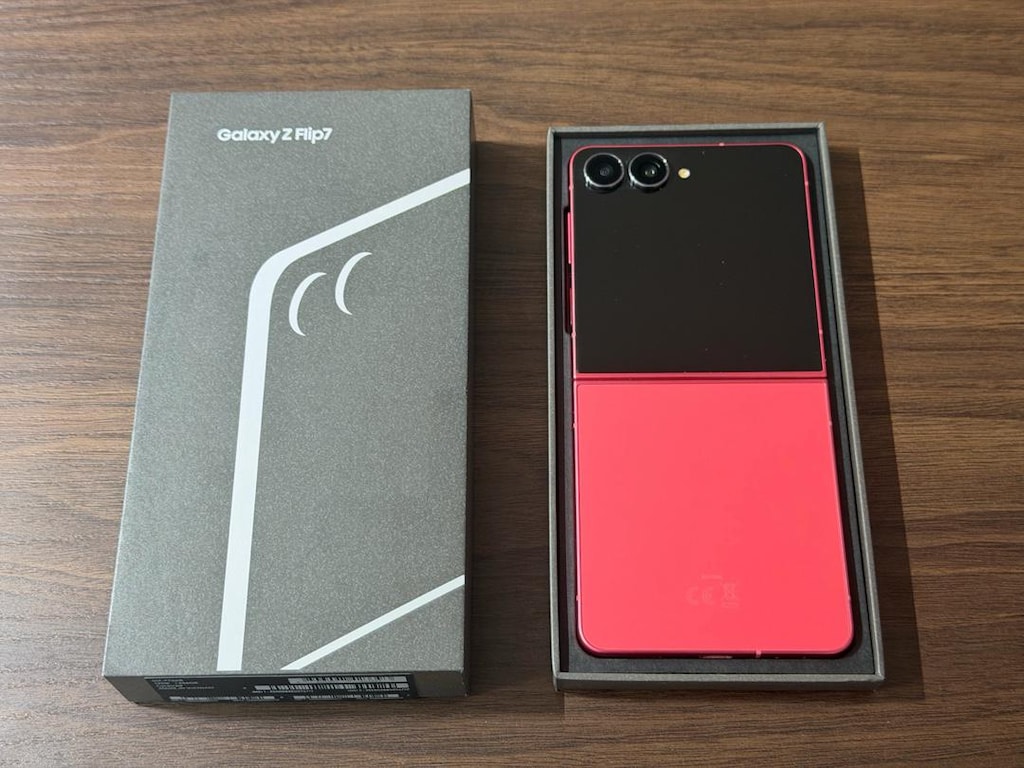 Samsung Z Flip 7 256GB 22ay Samsung Türkiye garantili - 2